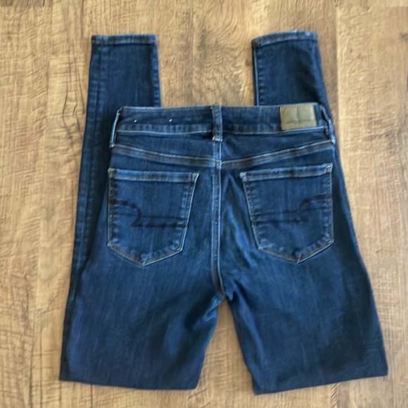 American Eagle super super stretch X high rise jegging size 2 regular med. wash - Picture 10 of 11
